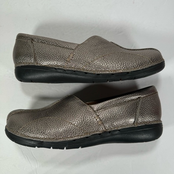 Clarks Un Loop Stride Pebble Metallic Leather Slip On Shoes Women's Size 9M - Picture 7 of 10